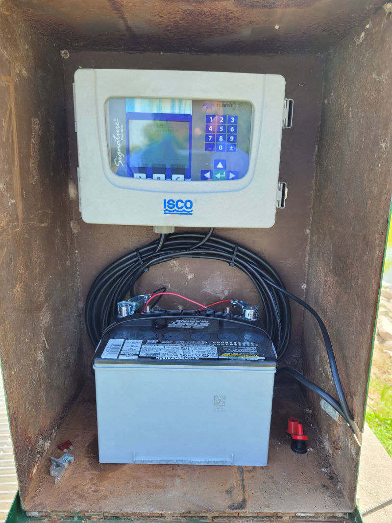 McCool NE - Installed Teledyne ISCO Signature Ultrasonic Flowmeter with solar panel and battery.
