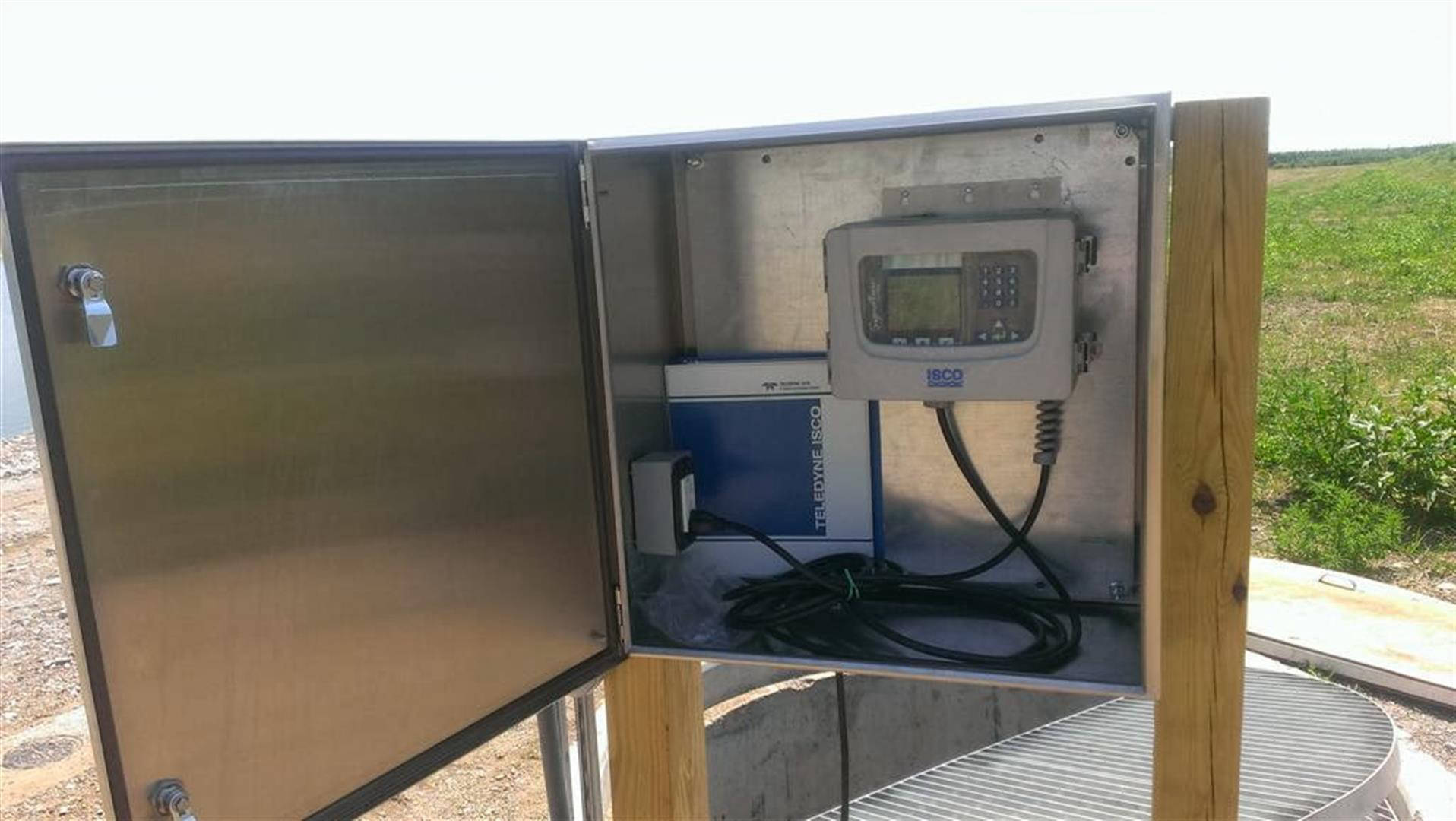 GPM Photos Terril IA Teledyne ISCO Signature Ultrasonic and H Flume