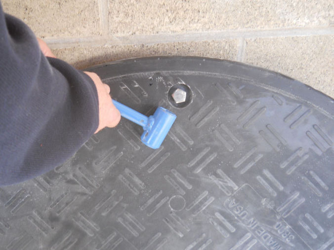 VPC Fiberglass Lockable Manhole Cover