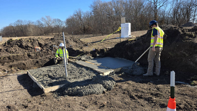 Concordia, MO - Fiberglass metering manhole, Fiberglass Enclosure, Teledyne ISCO Signature Ultrasonic Flowmeter, 5800 Sampler