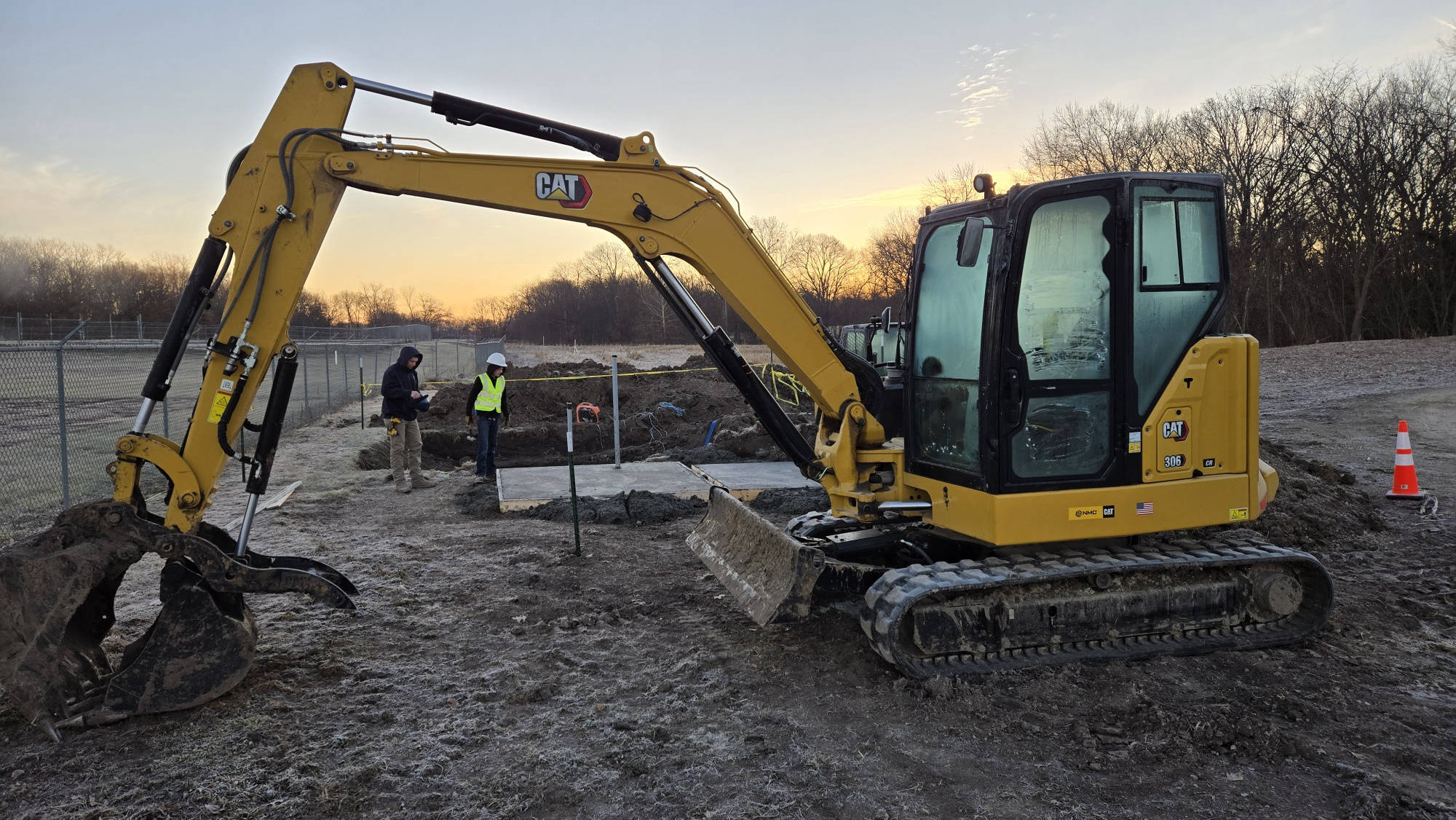 Concordia, MO - Fiberglass metering manhole, Fiberglass Enclosure, Teledyne ISCO Signature Ultrasonic Flowmeter, 5800 Sampler