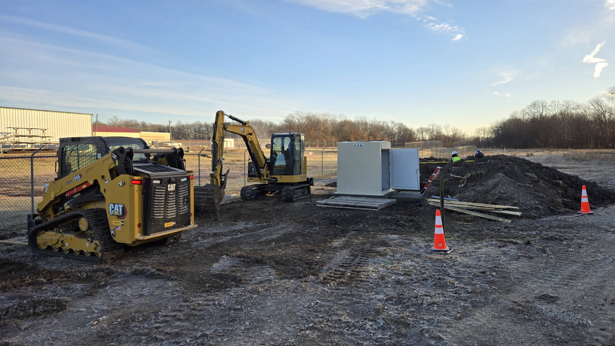 Concordia, MO - Fiberglass metering manhole, Fiberglass Enclosure, Teledyne ISCO Signature Ultrasonic Flowmeter, 5800 Sampler